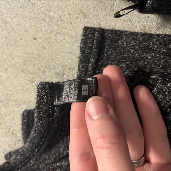 32 Degrees Dark Gray Apparel - Picture 2 of 2